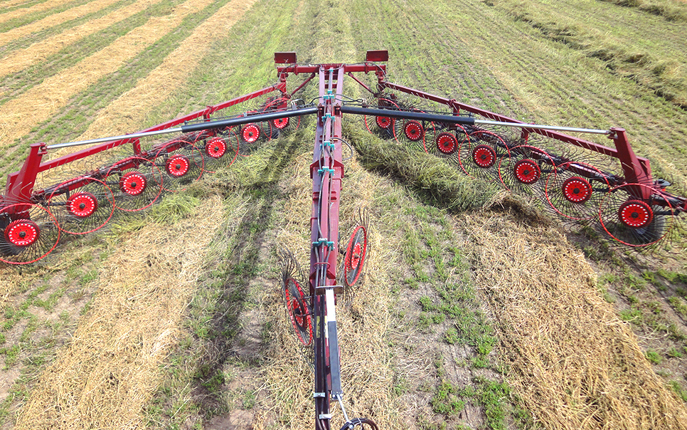 標(biāo)題：9LQZ-8.5牽引折疊式指盤摟草機(jī)
瀏覽次數(shù)：35
發(fā)表時間：2023-12-12